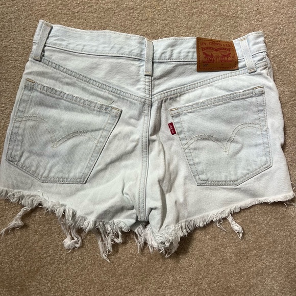 Levi’s shorts - Picture 5 of 5